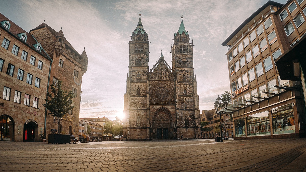 کلیسای سنت لورنز (St. Lorenz Church)
