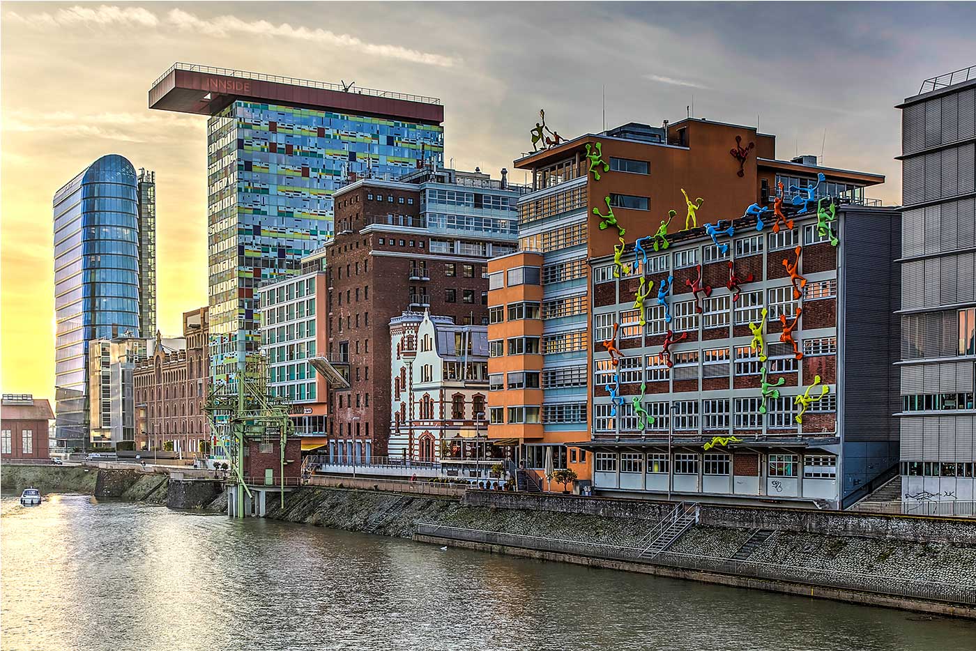 هاربر رسانه (MedienHafen)