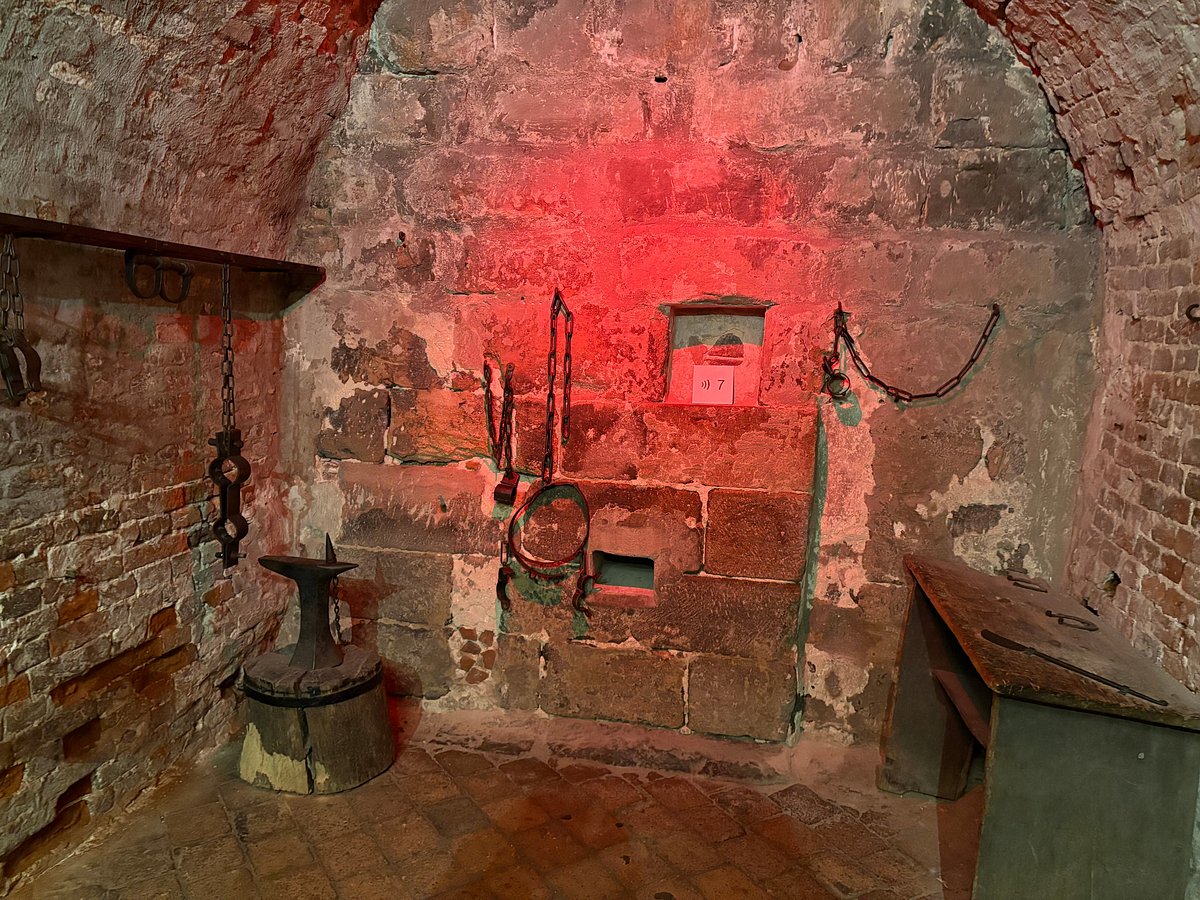 زندان‌های قرون‌وسطی (Medieval Dungeons)