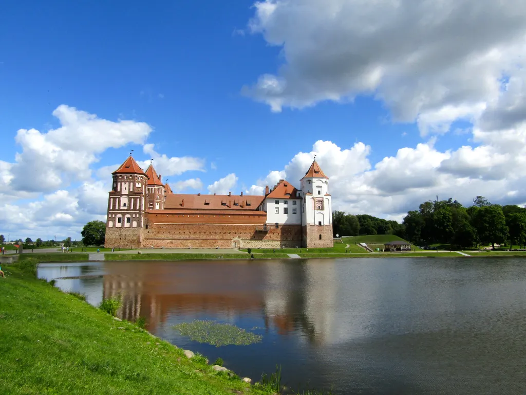 میر (Mir): شهری با قلعه‌ای افسانه‌ای در بلاروس