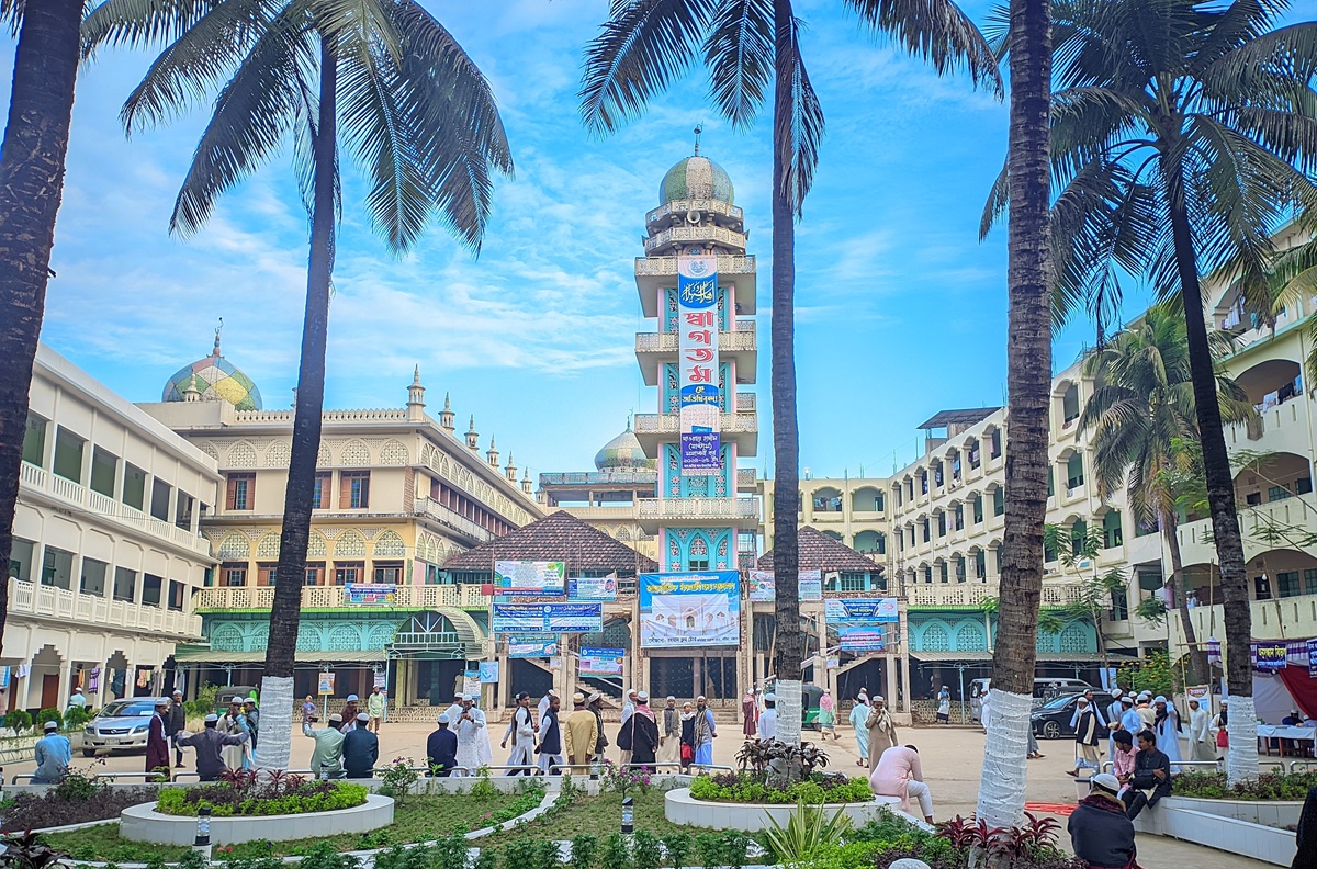 پاتیا، شهری ساحلی در بنگلادش